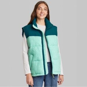 NWT Wild Fable Womens Green Two-Tone Fleece Vest Full Zip